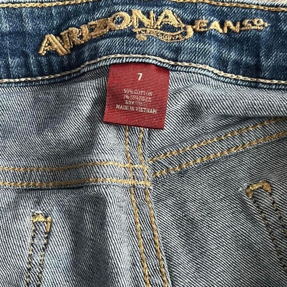 Arizona Jean Co Cuffed Denim Shorts Women's Size 7 Medium Wash Mid Rise Casual - Picture 2 of 5